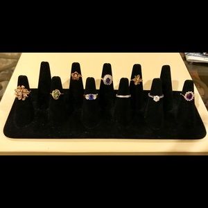 Black velvet ring stand